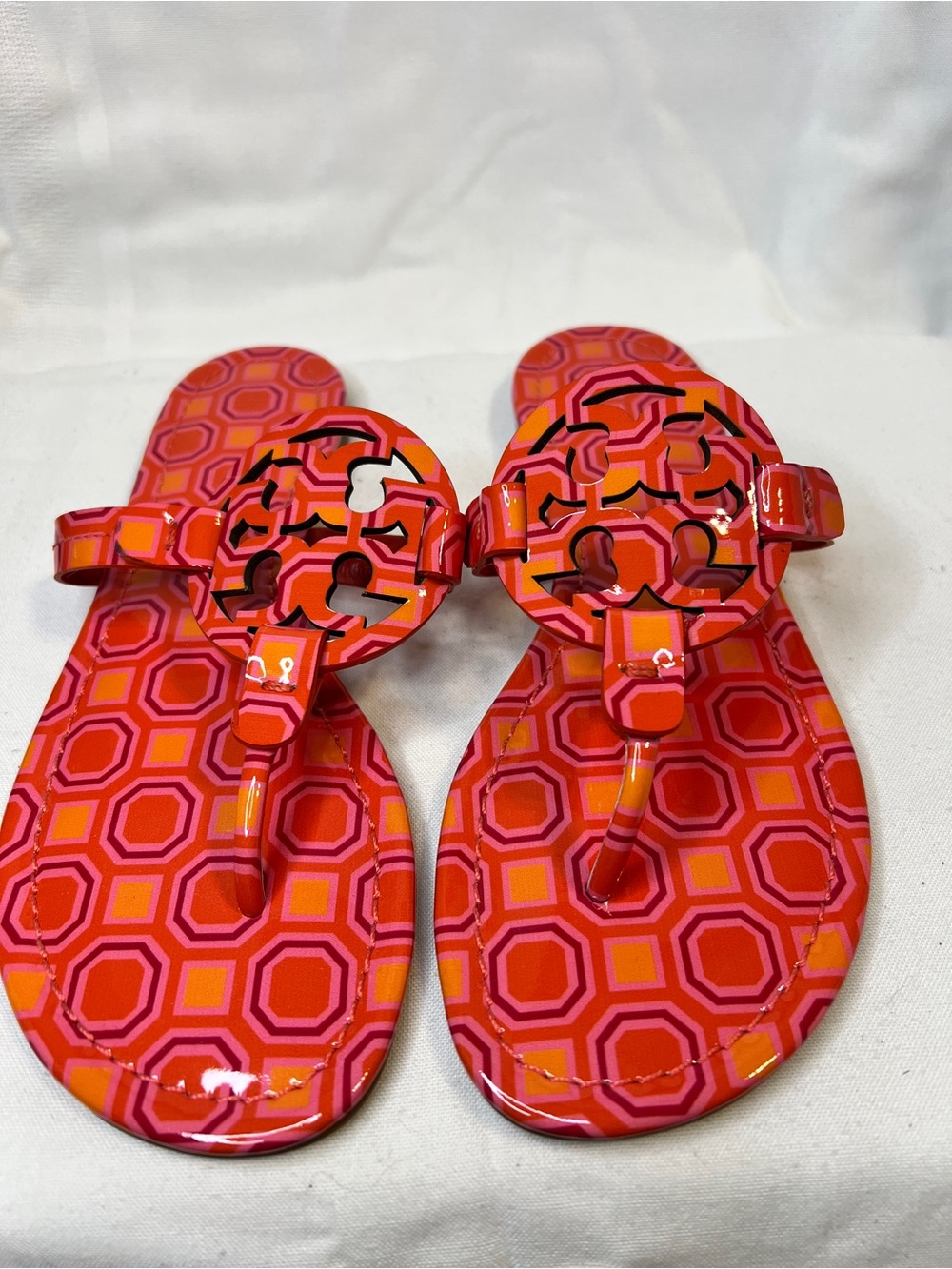 NWOT Tory Burch Patent Leather Miller Sandal. Pink & Orange. Women’s size 7.5 - Picture 3 of 7